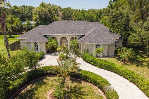 House in Okeechobee, Florida 4 bedrooms, 299.61 sq.m. № 2281341