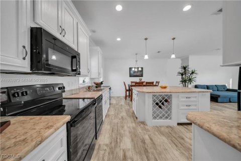 Купить виллу или дом в Лабель, Флорида 4 спальни, № 1991796 - фото 12