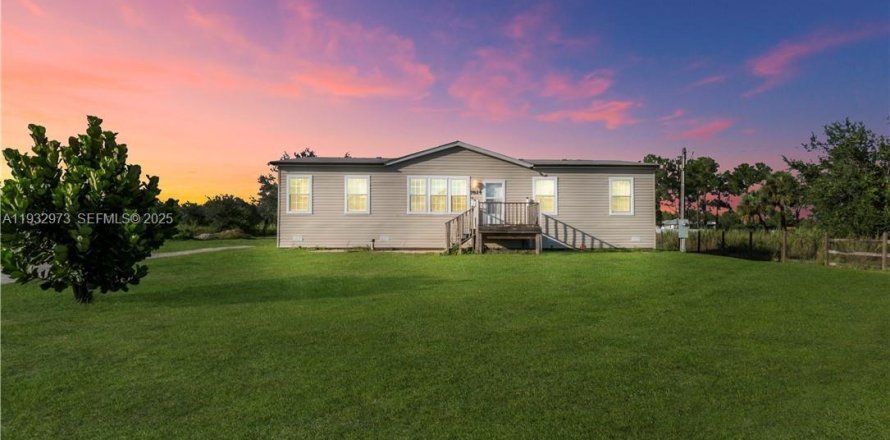 Дом в Лабель, Флорида 4 спальни № 1991796