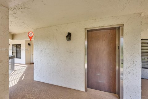 Condo in Boynton Beach, Florida, 2 bedrooms № 2033018 - photo 8