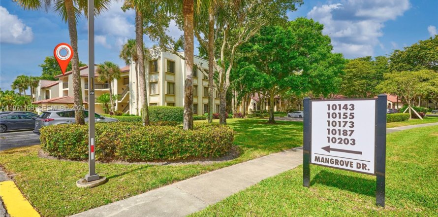 Condo in Boynton Beach, Florida, 2 bedrooms № 2033018