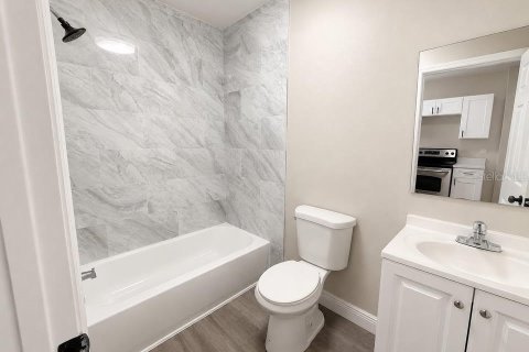 Villa ou maison à louer à Bradenton, Floride: 2 chambres, 114.46 m2 № 2415069 - photo 7
