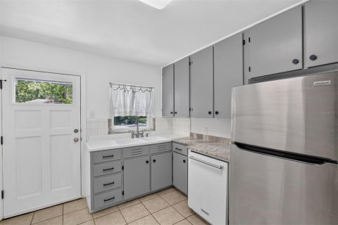 Casa en venta en Gainesville, Florida, 6 dormitorios, 175.96 m2 № 2291938 - foto 20