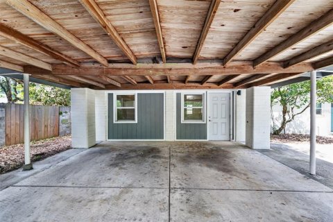 Casa en venta en Gainesville, Florida, 6 dormitorios, 175.96 m2 № 2291938 - foto 4