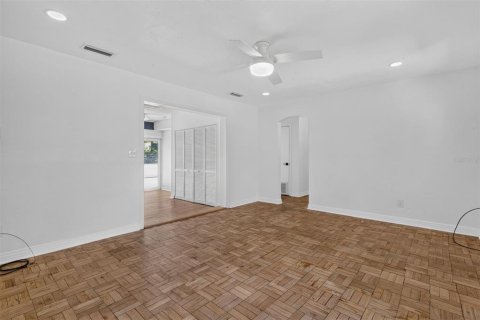 Casa en venta en Gainesville, Florida, 6 dormitorios, 175.96 m2 № 2291938 - foto 30
