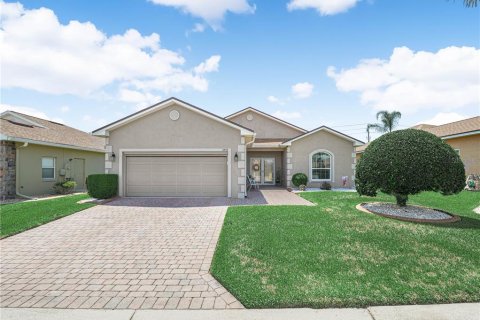 House in Lake Wales, Florida 2 bedrooms, 142.14 sq.m. № 2111362