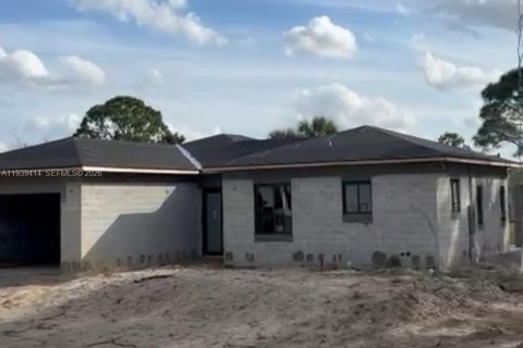 Casa en alquiler en Lehigh Acres, Florida, 4 dormitorios № 2088562 - foto 2