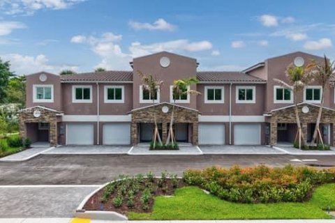 Condominio en Coral Springs, Florida, 3 dormitorios  № 2077247