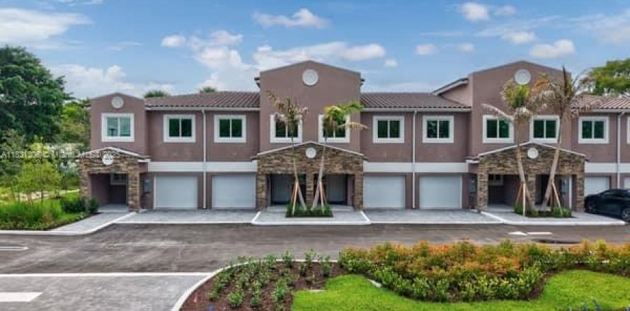 Condominio en Coral Springs, Florida, 3 dormitorios  № 2077247