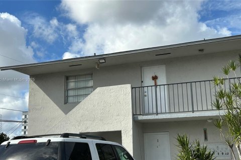 Condominio en venta en Sweetwater, Florida, 2 dormitorios, 76.18 m2 № 1976350 - foto 5