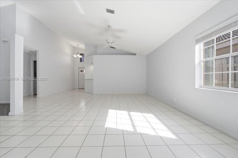 Casa en venta en Weston, Florida, 3 dormitorios, 163.97 m2 № 2051700 - foto 9