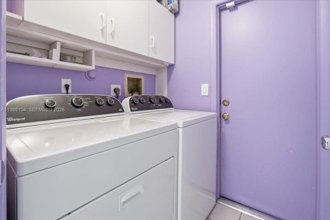 Casa en venta en Weston, Florida, 3 dormitorios, 163.97 m2 № 2051700 - foto 19