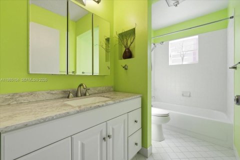 Casa en venta en Weston, Florida, 3 dormitorios, 163.97 m2 № 2051700 - foto 16