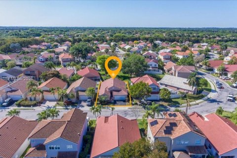 Casa en venta en Weston, Florida, 3 dormitorios, 163.97 m2 № 2051700 - foto 4