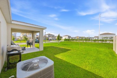 Villa ou maison à vendre à Kissimmee, Floride: 4 chambres, 208.84 m2 № 2216589 - photo 28