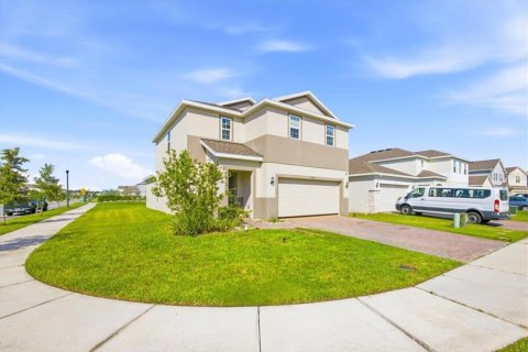 Villa ou maison à vendre à Kissimmee, Floride: 4 chambres, 208.84 m2 № 2216589 - photo 3