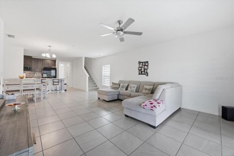 Villa ou maison à vendre à Kissimmee, Floride: 4 chambres, 208.84 m2 № 2216589 - photo 11