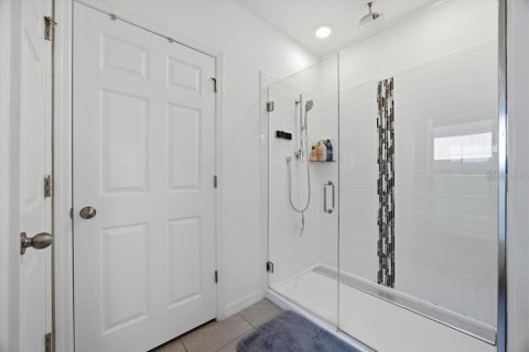 Villa ou maison à vendre à Kissimmee, Floride: 4 chambres, 208.84 m2 № 2216589 - photo 15