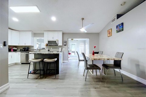 Casa en venta en Lakeland, Florida, 3 dormitorios, 166.3 m2 № 2199498 - foto 16