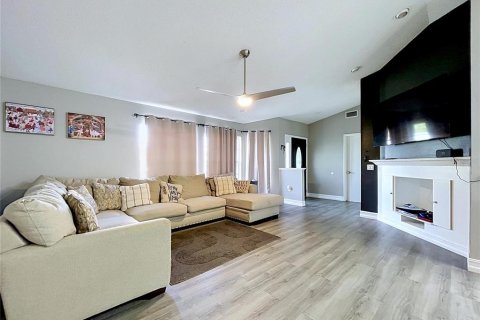 Casa en venta en Lakeland, Florida, 3 dormitorios, 166.3 m2 № 2199498 - foto 8