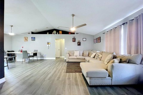 Casa en venta en Lakeland, Florida, 3 dormitorios, 166.3 m2 № 2199498 - foto 10