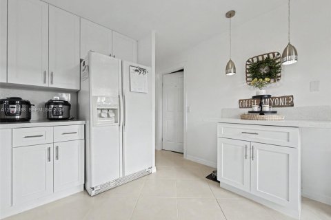 Adosado en venta en Miami, Florida, 3 dormitorios, 110.55 m2 № 2066692 - foto 7