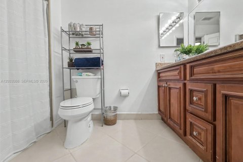 Adosado en venta en Miami, Florida, 3 dormitorios, 110.55 m2 № 2066692 - foto 21