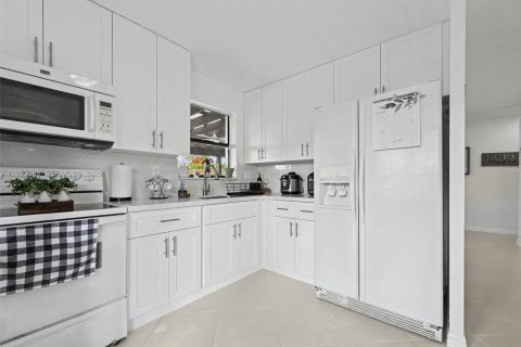 Adosado en venta en Miami, Florida, 3 dormitorios, 110.55 m2 № 2066692 - foto 8