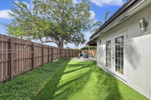 Adosado en venta en Miami, Florida, 3 dormitorios, 110.55 m2 № 2066692 - foto 24