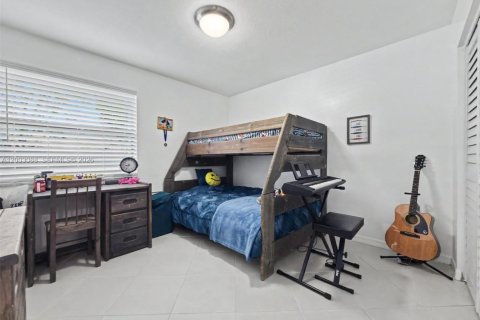 Adosado en venta en Miami, Florida, 3 dormitorios, 110.55 m2 № 2066692 - foto 16