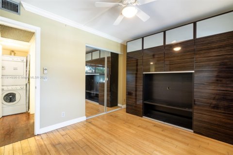 Купить кондоминиум в Пемброк-Пайнс, Флорида 2 спальни, 110.74м2, № 1970170 - фото 13