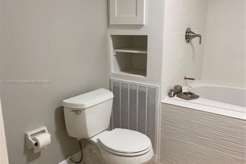 Condominio en alquiler en Highland Beach, Florida, 2 dormitorios, 208.1 m2 № 1726964 - foto 20