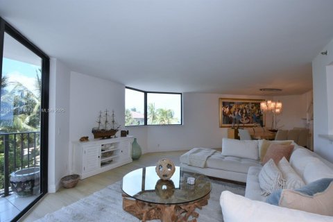 Condominio en alquiler en Highland Beach, Florida, 2 dormitorios, 208.1 m2 № 1726964 - foto 18