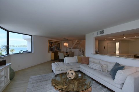 Condominio en alquiler en Highland Beach, Florida, 2 dormitorios, 208.1 m2 № 1726964 - foto 9