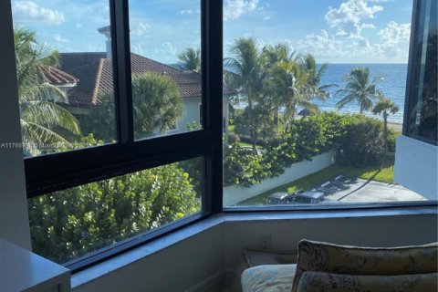Condominio en alquiler en Highland Beach, Florida, 2 dormitorios, 208.1 m2 № 1726964 - foto 16