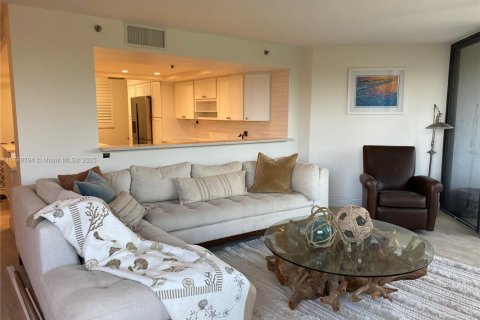 Condominio en alquiler en Highland Beach, Florida, 2 dormitorios, 208.1 m2 № 1726964 - foto 5