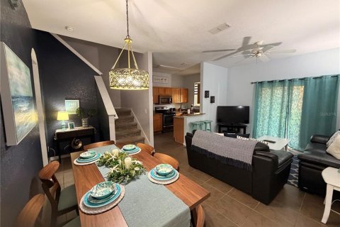 Townhouse in Davenport, Florida 3 bedrooms, 138.61 sq.m. № 2104469 - photo 9