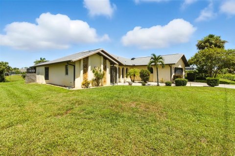 Casa en venta en Punta Gorda, Florida, 3 dormitorios, 193.42 m2 № 1884577 - foto 3