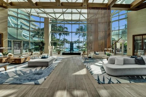 Condo in Fort Lauderdale, Florida, 3 bedrooms № 1989227 - photo 8