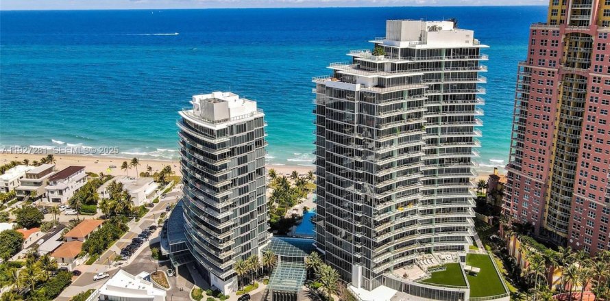 Condo in Fort Lauderdale, Florida, 3 bedrooms № 1989227