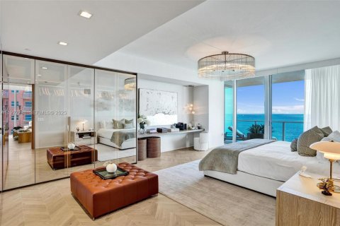 Condo in Fort Lauderdale, Florida, 3 bedrooms № 1989227 - photo 19