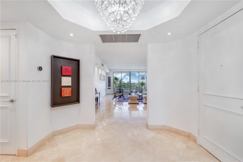 Condo in Key Biscayne, Florida, 3 bedrooms  № 1834467 - photo 21