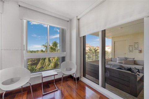 Condo in Key Biscayne, Florida, 3 bedrooms  № 1834467 - photo 9