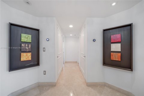 Condo in Key Biscayne, Florida, 3 bedrooms  № 1834467 - photo 2