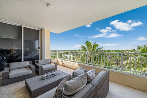 Condo in Key Biscayne, Florida, 3 bedrooms  № 1834467 - photo 17