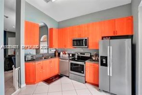 Casa en venta en Homestead, Florida, 3 dormitorios, 116.13 m2 № 2351994 - foto 17