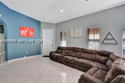 Casa en venta en Homestead, Florida, 3 dormitorios, 116.13 m2 № 2351994 - foto 9