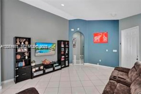 Casa en venta en Homestead, Florida, 3 dormitorios, 116.13 m2 № 2351994 - foto 8