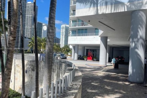 Condo in Miami, Florida, 1 bedroom  № 2049192 - photo 29