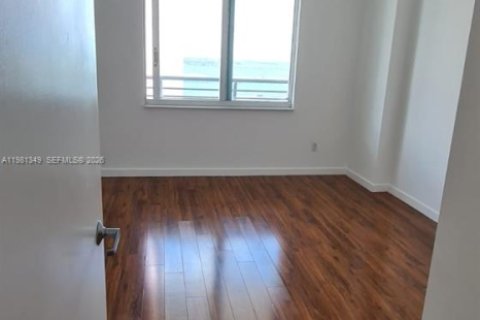 Condo in Miami, Florida, 1 bedroom  № 2049192 - photo 16